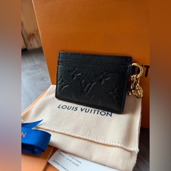 Louis Vuitton LV Charms Card Holder - Picture 6 of 16